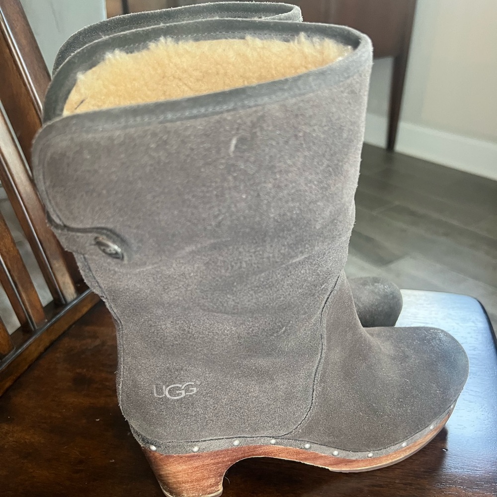 Ugg Lynnea Gray Suede Sheepskin Fold Over Boots